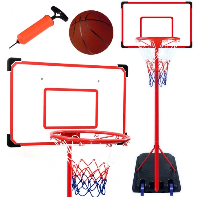 Basketballkorb mit Ball und Pumpe