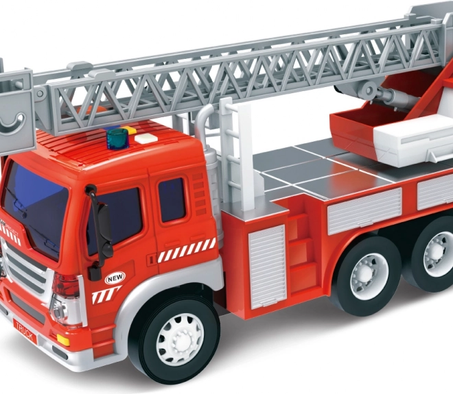 Feuerwehrauto mit Leiter sowie Licht- und Soundeffekten