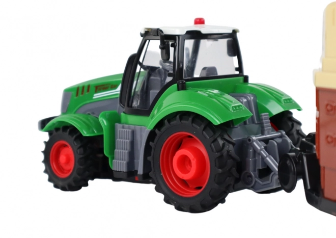 Ferngesteuerter Traktor mit Anhänger im Maßstab 1:24