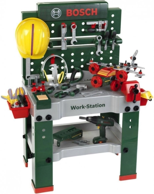 Realistische Werkbank mit Lochwand
