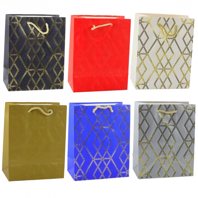 Papiergeschenktasche mit goldenen Mustern
