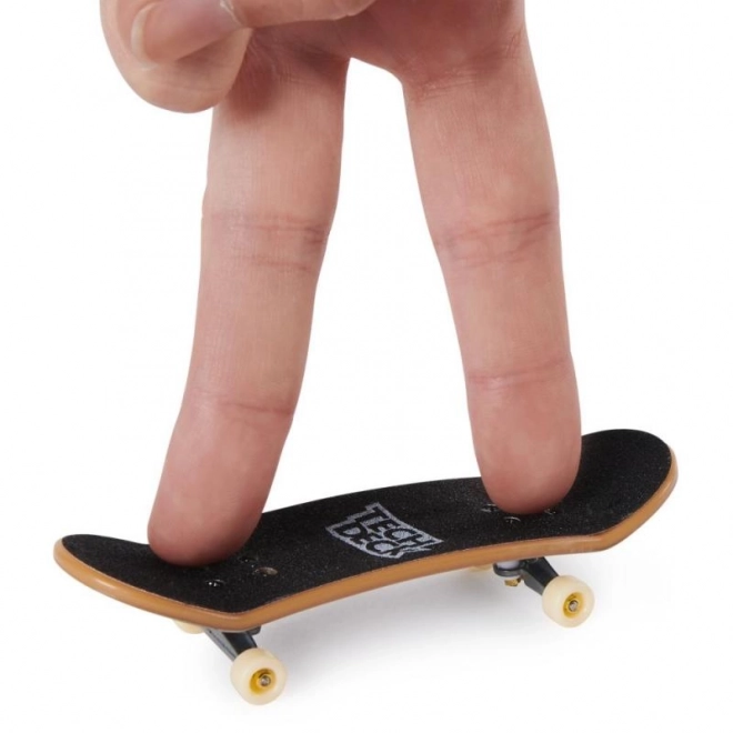 Tech Deck Holzrampe mit Fingerboard