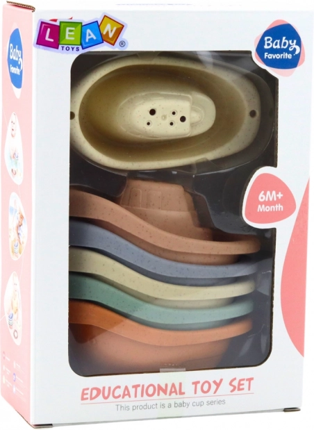 Set aus pastellfarbenen Badebooten für Kinder