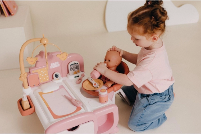 Elektronisches Babyfon und Kameraattrappe