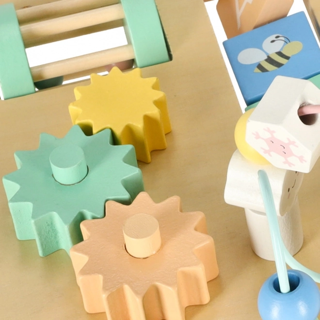 Farbenfroher Montessori-Spieltisch Lulilo