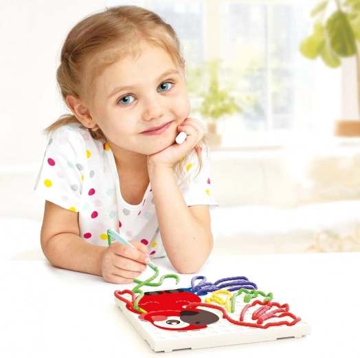 Einfaches Fädeln ohne Nadel