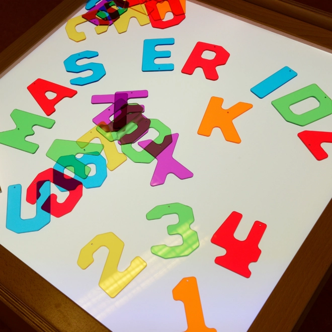 Masterkidz LED-Panel Sensomotorische Box mit Zubehör