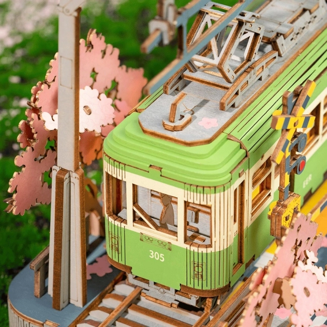 3D Holzpuzzle Japanische Straßenbahn mit Kirschblüten