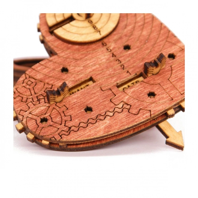 IDventure Herzförmiger Holz-Tresor