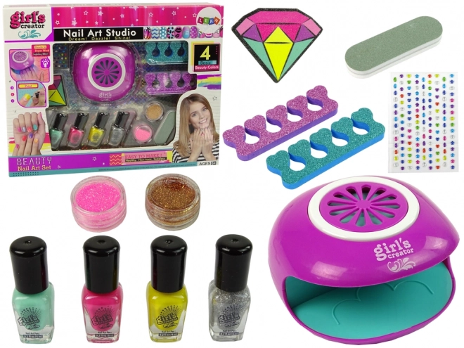 Nagellack-Set mit Lampe, Diamanten und Glitzer