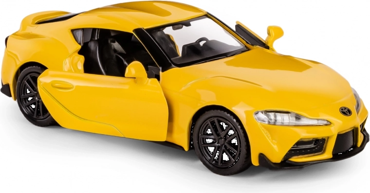 Öffnende Türen und detaillierter Innenraum