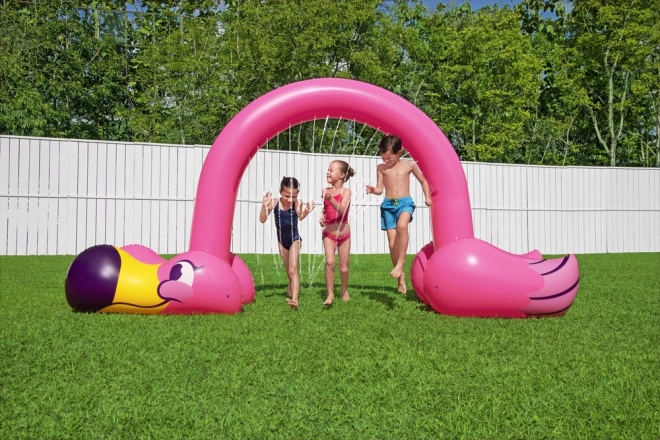 Erfrischender Wasserbogen für die ganze Familie