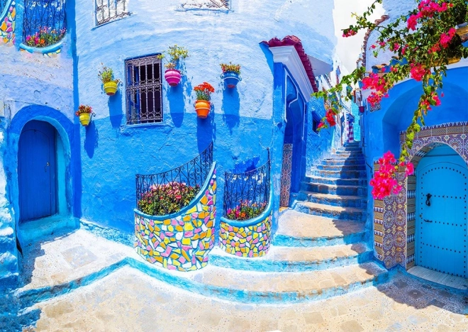 Enjoy Puzzle - Türkisfarbene Straße in Chefchaouen, Marokko
