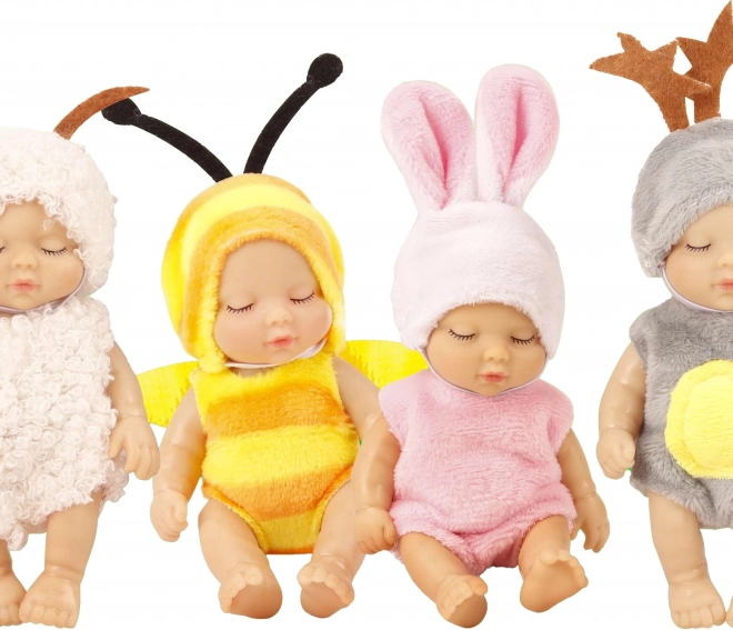 Baby in Tiermotiv-Outfit