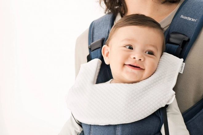 BABYBJÖRN ONE AIR - Babytrage, dunkelblau + Lätzchen für ergonomische Trage One – Blau