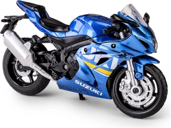 Metallteile und Gummireifen