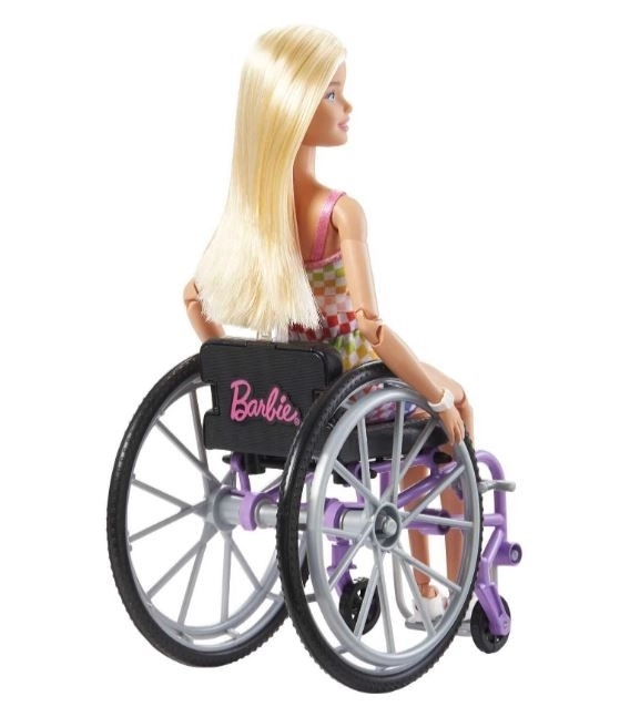 Barbie Rollstuhlfahrerin im karierten Overall