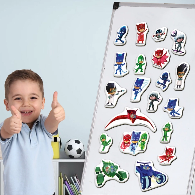 Kreatives Spiel mit den PJ MASKS Helden