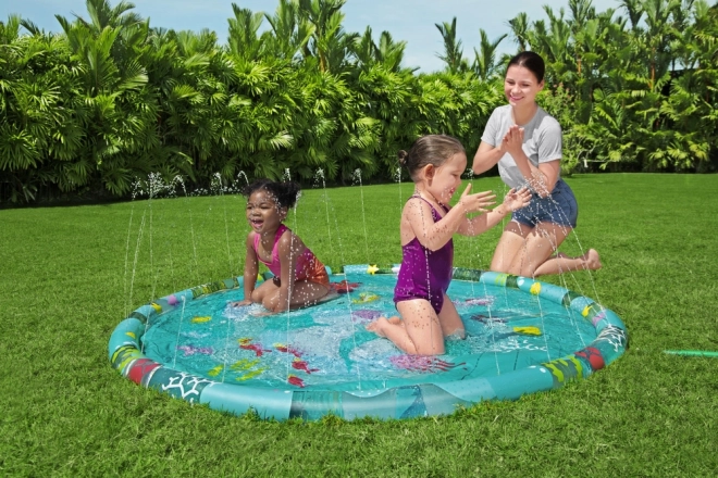 Aufblasbarer Kinderplanschpool mit Wassersprühmatte