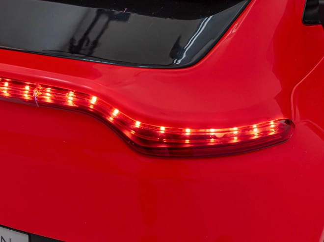Aston Martin DBX Rot