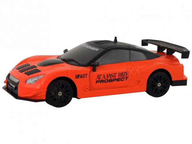 Ferngesteuertes Sportauto mit austauschbaren Rädern