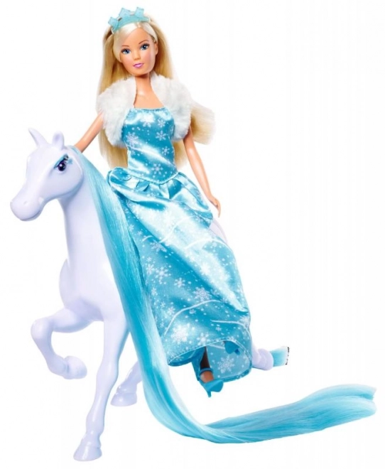 Steffi als Schnee-Prinzessin mit Pferd