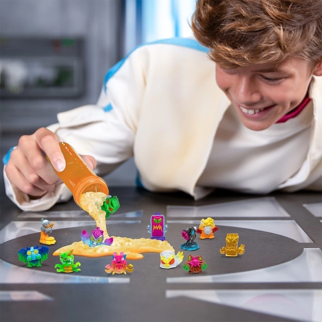 Figurinen Mr Beast Lab - Mega Lab 12 Verpackungen