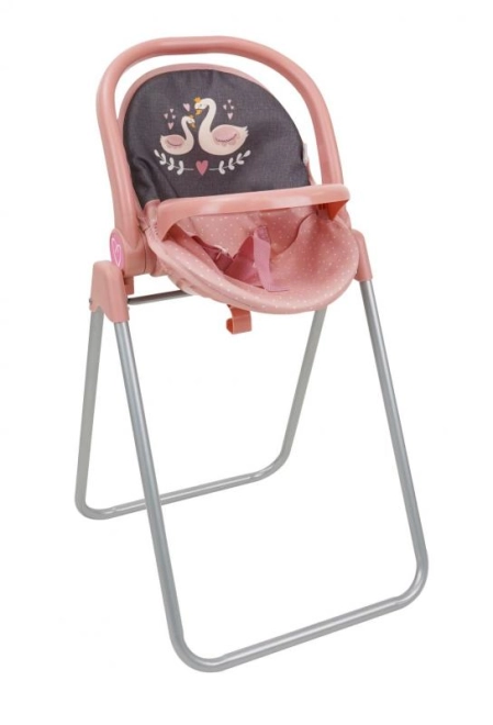 Bequemes Füttern der Puppe