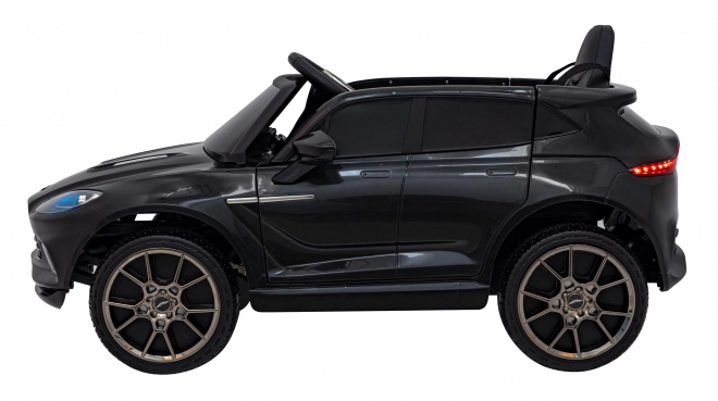 Aston Martin DBX Schwarz