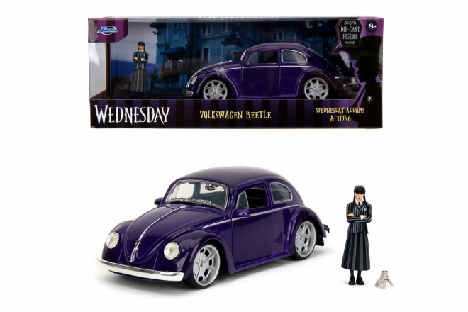 VW Käfer Model 1:24 mit Wednesday Addams Figur