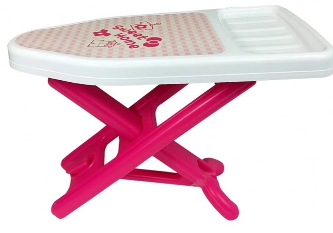 Rosa Bügelset mit Bügelbrett und Kleiderbügel