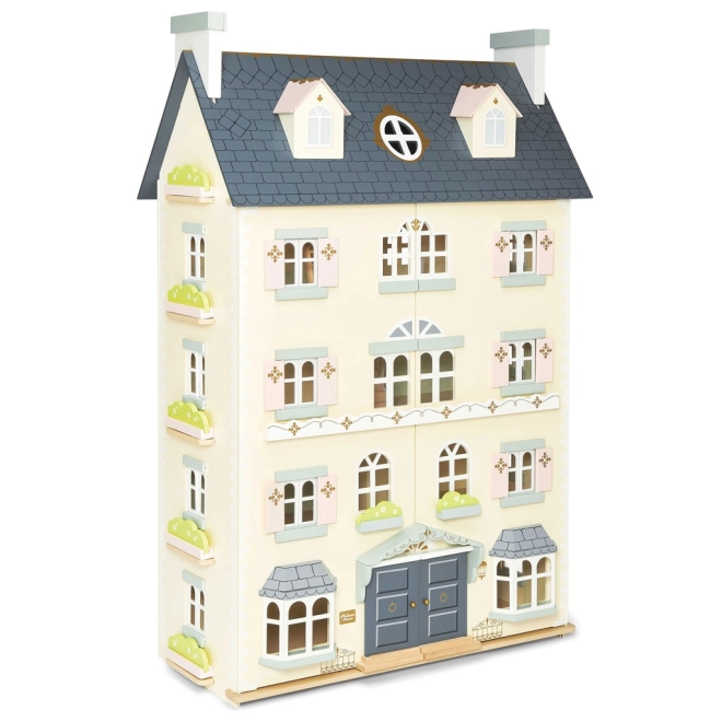 Königliches Design mit öffnenden Fenstern und Türen