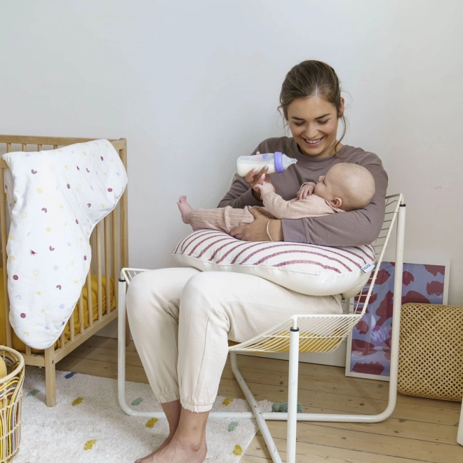 Ergonomische Unterstützung zum Stillen und Füttern