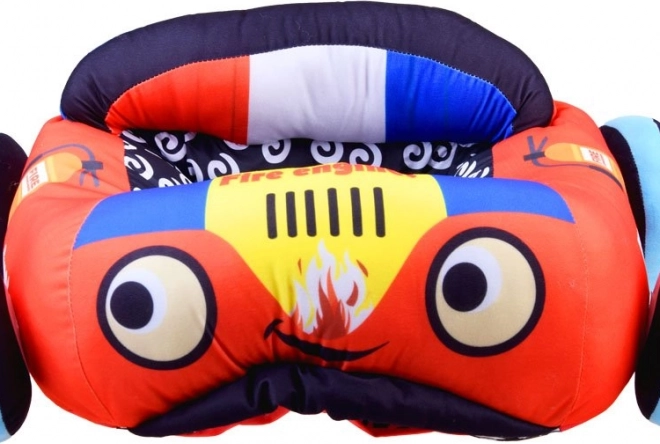 Verspieltes Design eines Feuerwehrwagens