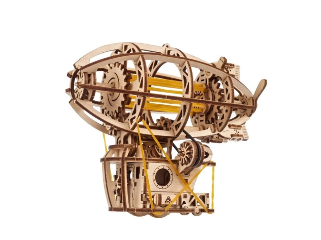 Elegantes Steampunk-Design aus Naturholz