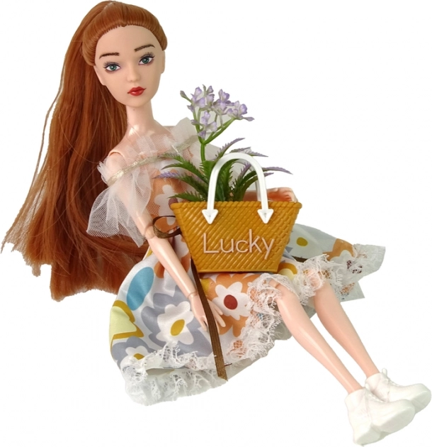 Stilvolles Blumenkleid und Accessoires