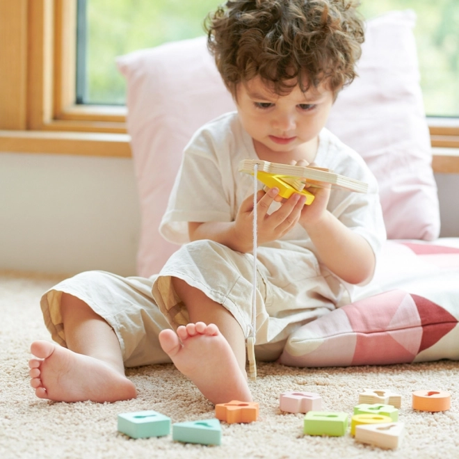 Classic World Montessori Holzfädelspiel Schlüssel und Türen 11 Stk.