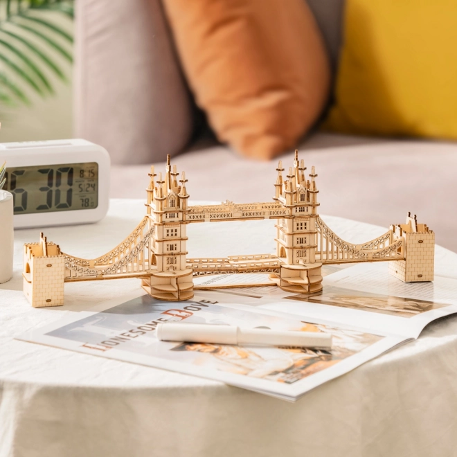 Holzpuzzle 3D Tower Bridge mit Beleuchtung