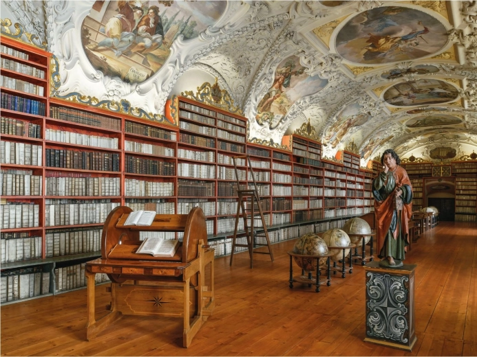 Großartiges Motiv einer historischen Bibliothek