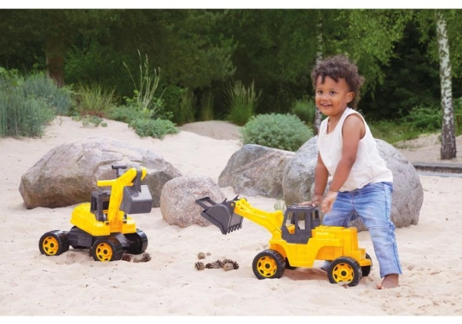 Spielspaß im Sand und im Garten