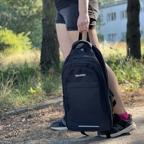 Großer Schwarzer Rucksack 30L mit Hochwertigem Material