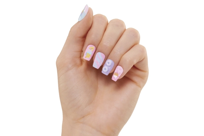 L.O.L. Surprise! OMG Nagelstudio mit Puppe Candylicious Sprinkles Shop