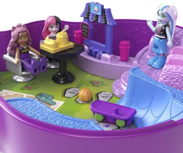 Zweistöckige Schule und Skatepark