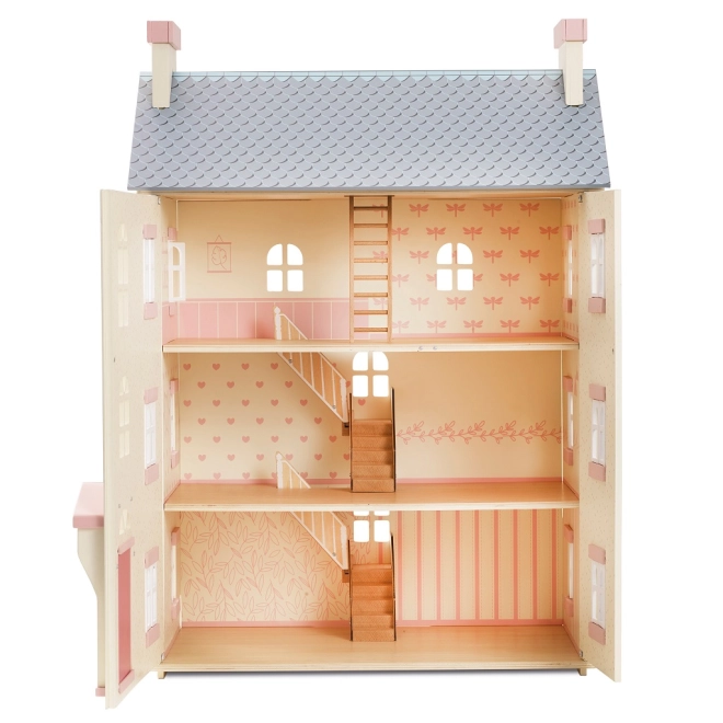 Aufklappbare Fassade und detailreiches Interieur