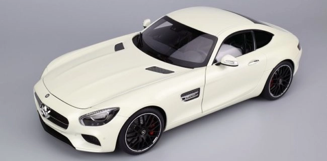 Welly Mercedes-AMG GT Modellauto Creme