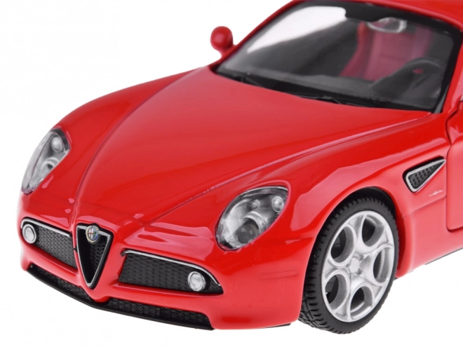 Metallmodellauto Alfa Romeo 8C Competizione im Maßstab 1:32 mit Lichtern