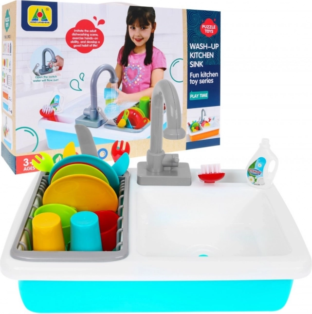Kinderspüle mit Wasserhahn und Trockner mit Geschirrset
