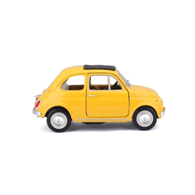 Klassischer Fiat 500 F Modellauto Gelb