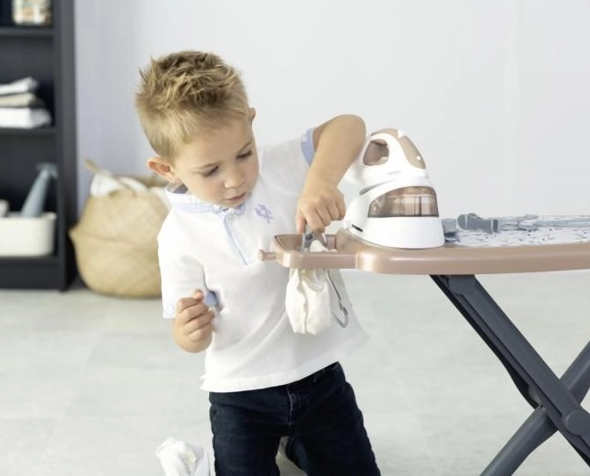 Tefal Kinderbügelbrett mit Bügeleisen und Dampfgenerator