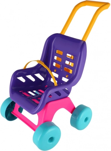 Sicheres Anschnallen der Puppe